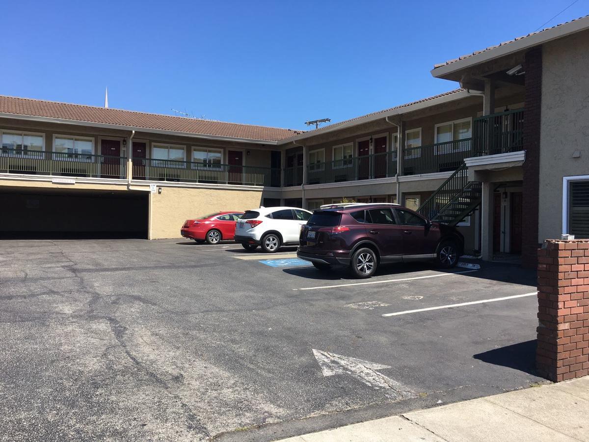 Royal Palace Inn Daly City Exterior photo
